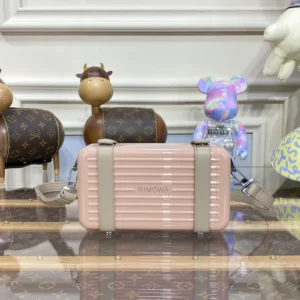 rimowa-bag-pink-handbag-looks-like