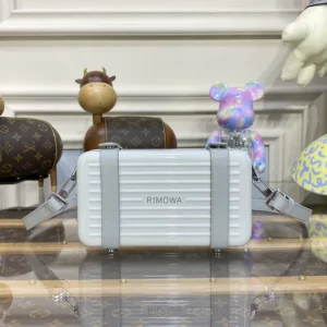 rimowa-bag-white-handbag-looks-like