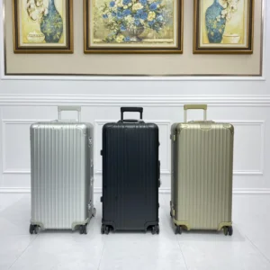 rimowa-luggage-silver-black-gold-looks-like