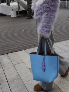unknown-bag-blue-tote-looks-like